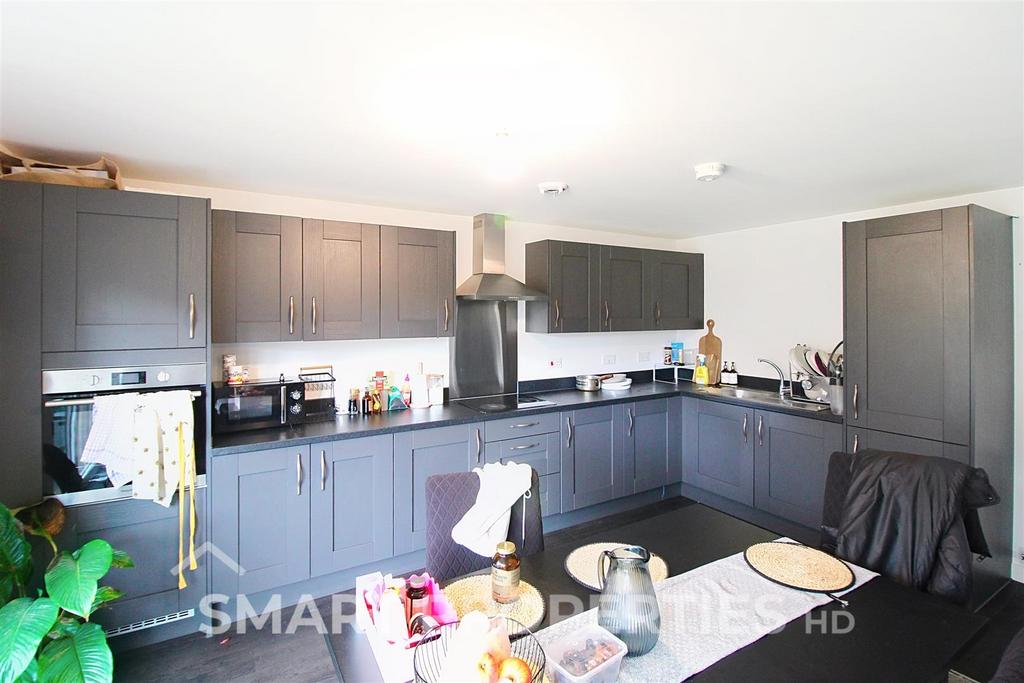 Kitchen / Dinner