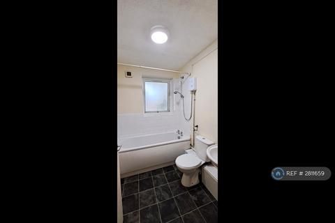 2 bedroom flat to rent, Olivia Court, Salford, M5