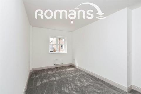 4 bedroom semi-detached house for sale, Hayne Avenue, Fleet, Hampshire