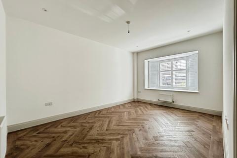 4 bedroom semi-detached house for sale, Hayne Avenue, Fleet, Hampshire