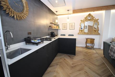 undefined, Monmouth Place, City Centre, Bath