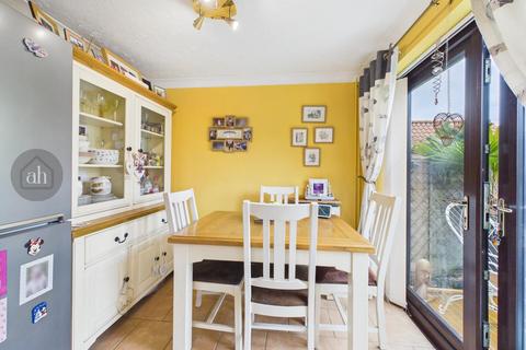 3 bedroom semi-detached house for sale, Barleyfields, Thurston