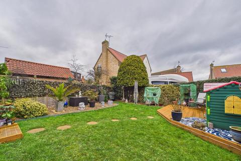3 bedroom semi-detached house for sale, Barleyfields, Thurston