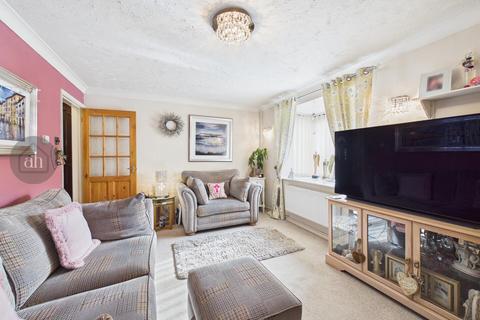 3 bedroom semi-detached house for sale, Barleyfields, Thurston