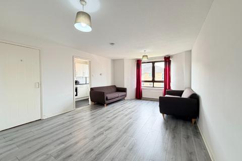 2 bedroom flat to rent, Middlesex Gardens, Kinning Park, Glasgow, G41