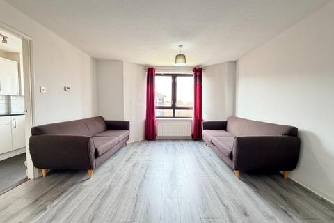 2 bedroom flat to rent, Middlesex Gardens, Kinning Park, Glasgow, G41
