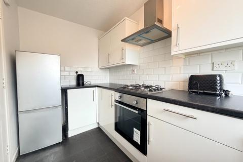 2 bedroom flat to rent, Middlesex Gardens, Kinning Park, Glasgow, G41