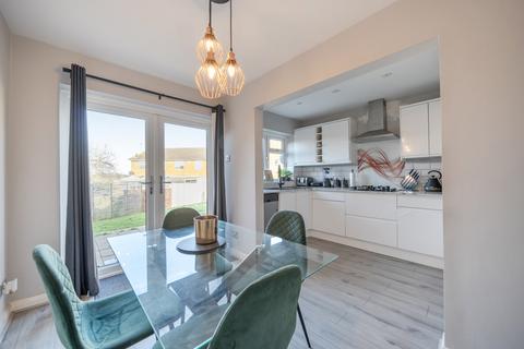 2 bedroom house for sale, Freshwater Road, Chatham, Kent