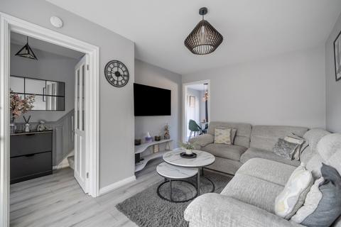 2 bedroom house for sale, Freshwater Road, Chatham, Kent