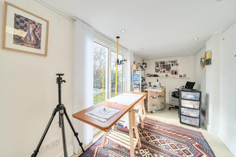 3 bedroom semi-detached house for sale, Walton Avenue, Harrow