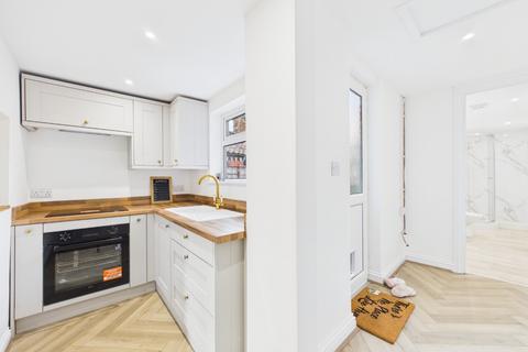 undefined, Holydyke, Barton-Upon-Humber, Lincolnshire, DN18 5PR
