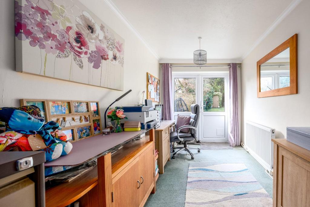 Mustaver Luxford Road Crowborough TN62 PP Roots Prop