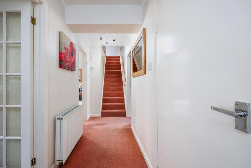 Mustaver Luxford Road Crowborough TN62 PP Roots Prop