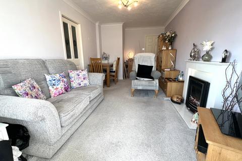 1 bedroom apartment for sale, Lowes Court, Thornton FY5