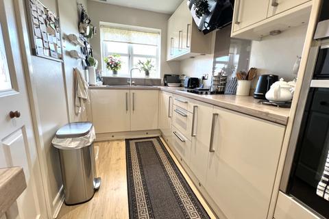 1 bedroom apartment for sale, Lowes Court, Thornton FY5