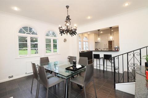 undefined, Barham Avenue, Elstree, Borehamwood