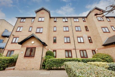 2 bedroom apartment to rent, Ringwood Gardens, Isles of Dogs, E14
