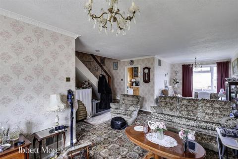undefined, Lullarook Close, Biggin Hill TN16