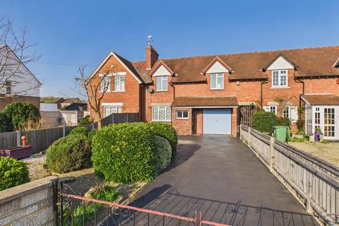 3 bedroom terraced house for sale, Innsworth Lane, Longlevens, Gloucester