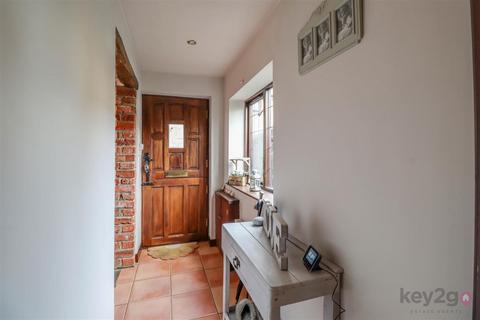 3 bedroom semi-detached house for sale, Garden Walk, Beighton, Sheffield, S20