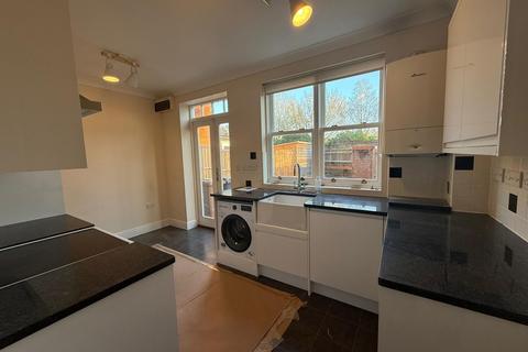 undefined, Masons Yard, Romsey, SO51