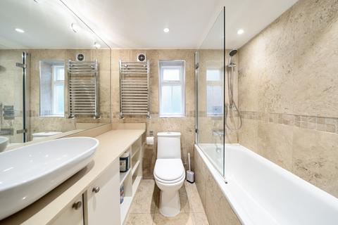 2 bedroom flat to rent, Mallinson Road, London, SW11