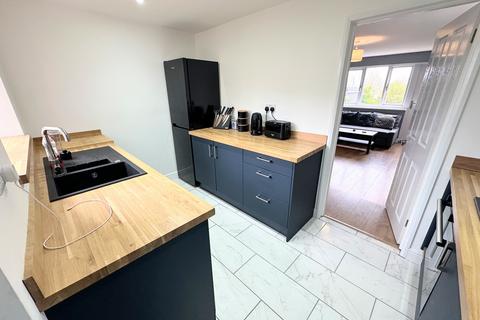 2 bedroom end of terrace house for sale, Balliol Road, Daventry, NN11 4SF