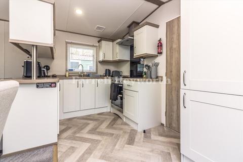 2 bedroom property for sale, Borwick Lane, Carnforth LA6