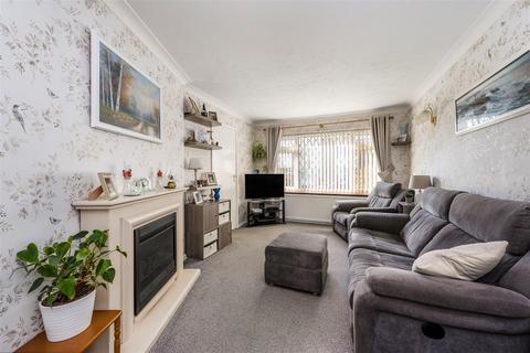 3 bedroom semi-detached house for sale, Hurst Green Close, Cowplain