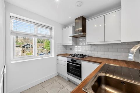 2 bedroom flat for sale, Merton Road, London