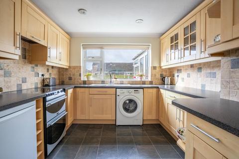 2 bedroom bungalow for sale, Carrfield, Woodthorpe, York