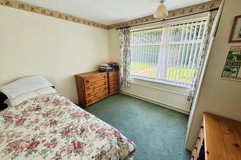 3 bedroom bungalow for sale, Southdown Road, York YO32
