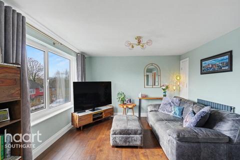 undefined, Bramley Close, London
