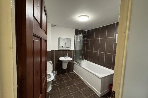 1 bedroom in a house share to rent, Langhorn Close, City Centre NE6