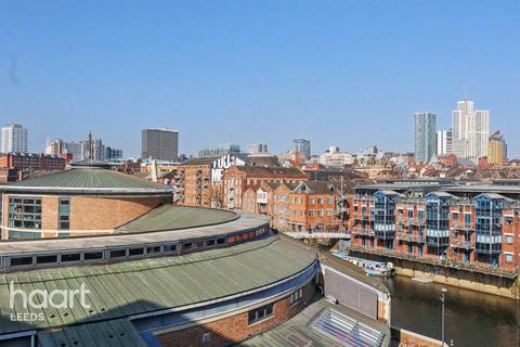 2 bedroom apartment for sale, Bowman Lane, LEEDS