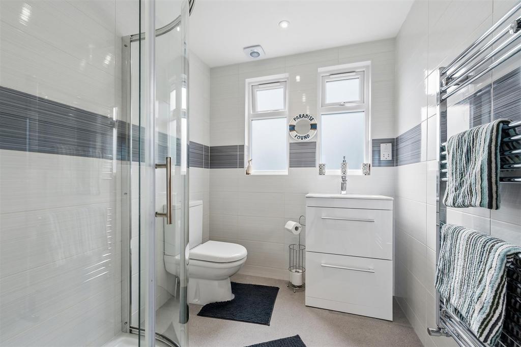 Shower Room.jpg