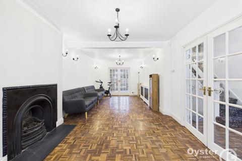 4 bedroom semi-detached house to rent, Gyles Park, Stanmore, HA7