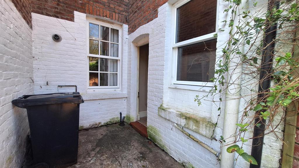 Rear Courtyard