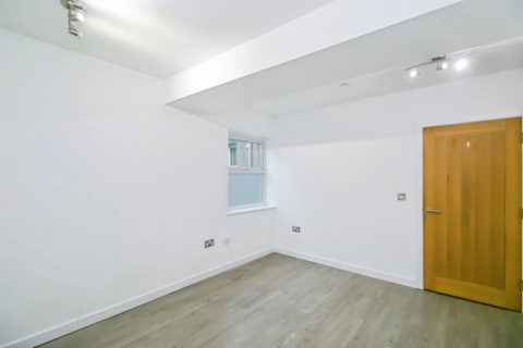 2 bedroom apartment to rent, Mary Street, PORTHCAWL, CF36