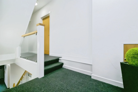 2 bedroom apartment to rent, Mary Street, PORTHCAWL, CF36