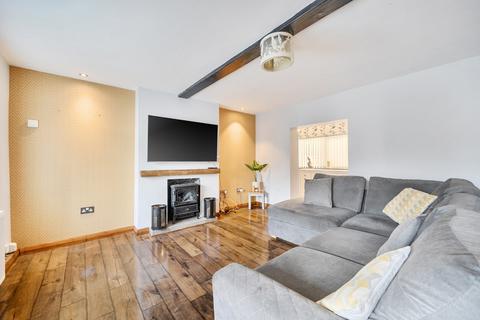 2 bedroom end of terrace house for sale, Enfield Road, Redditch, B97