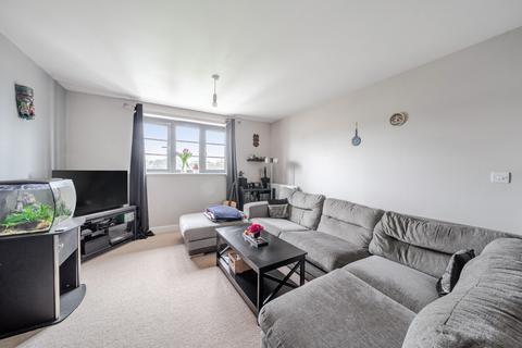 2 bedroom apartment for sale, Bell Court, Merlin Road, Farnborough, GU14