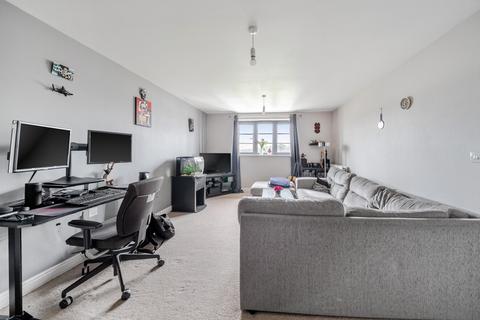 2 bedroom apartment for sale, Bell Court, Merlin Road, Farnborough, GU14