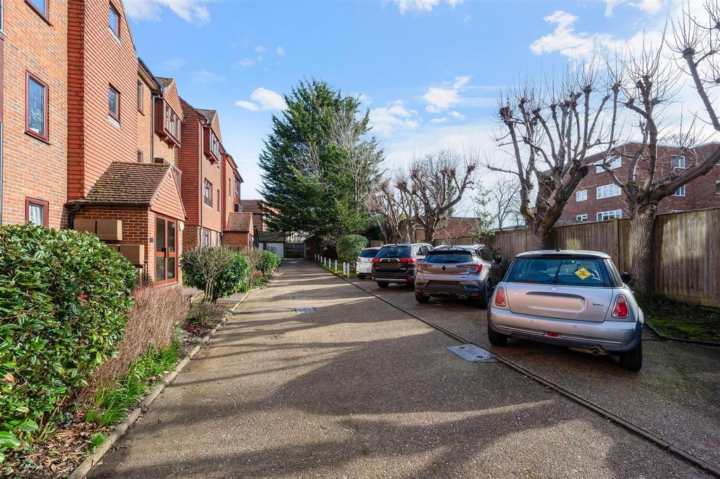 CHANDLERS COURT,8 - (8).jpg