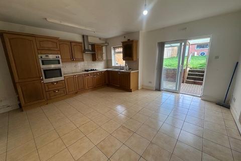4 bedroom semi-detached house to rent, Cole Valley Road, Birmingham, B28