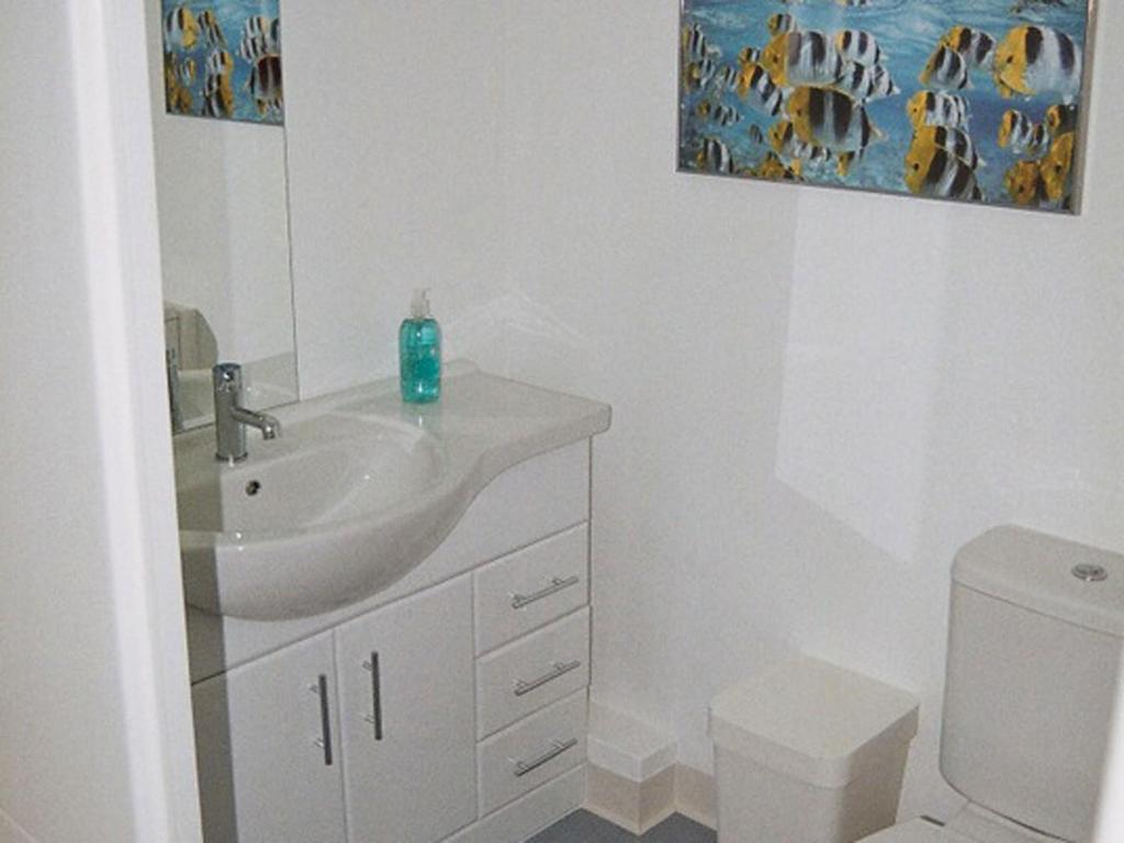 Shower-Room.jpg