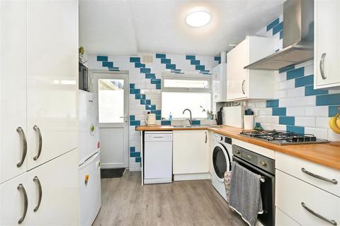 2 bedroom terraced house for sale, Etchingham Road, Eastbourne