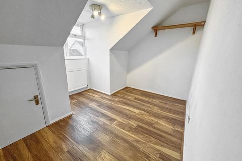 4 bedroom terraced house to rent, Mitcham, CR4