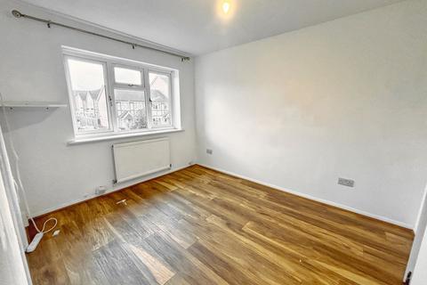 4 bedroom terraced house to rent, Mitcham, CR4
