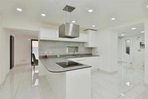 undefined, Howitt Drive, Bradville, Milton Keynes